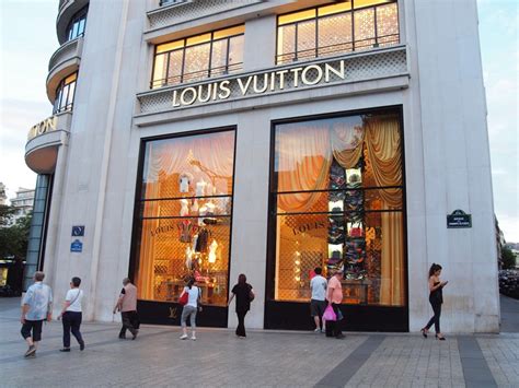 louis vuitton parijs|buying Louis Vuitton in paris.